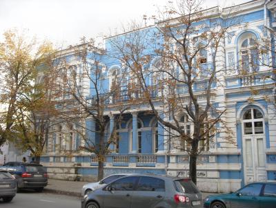 Прикрепленное изображение: 4 ул.Ленина №11 (бывший жилой дом второй половины 19 столетия).jpg